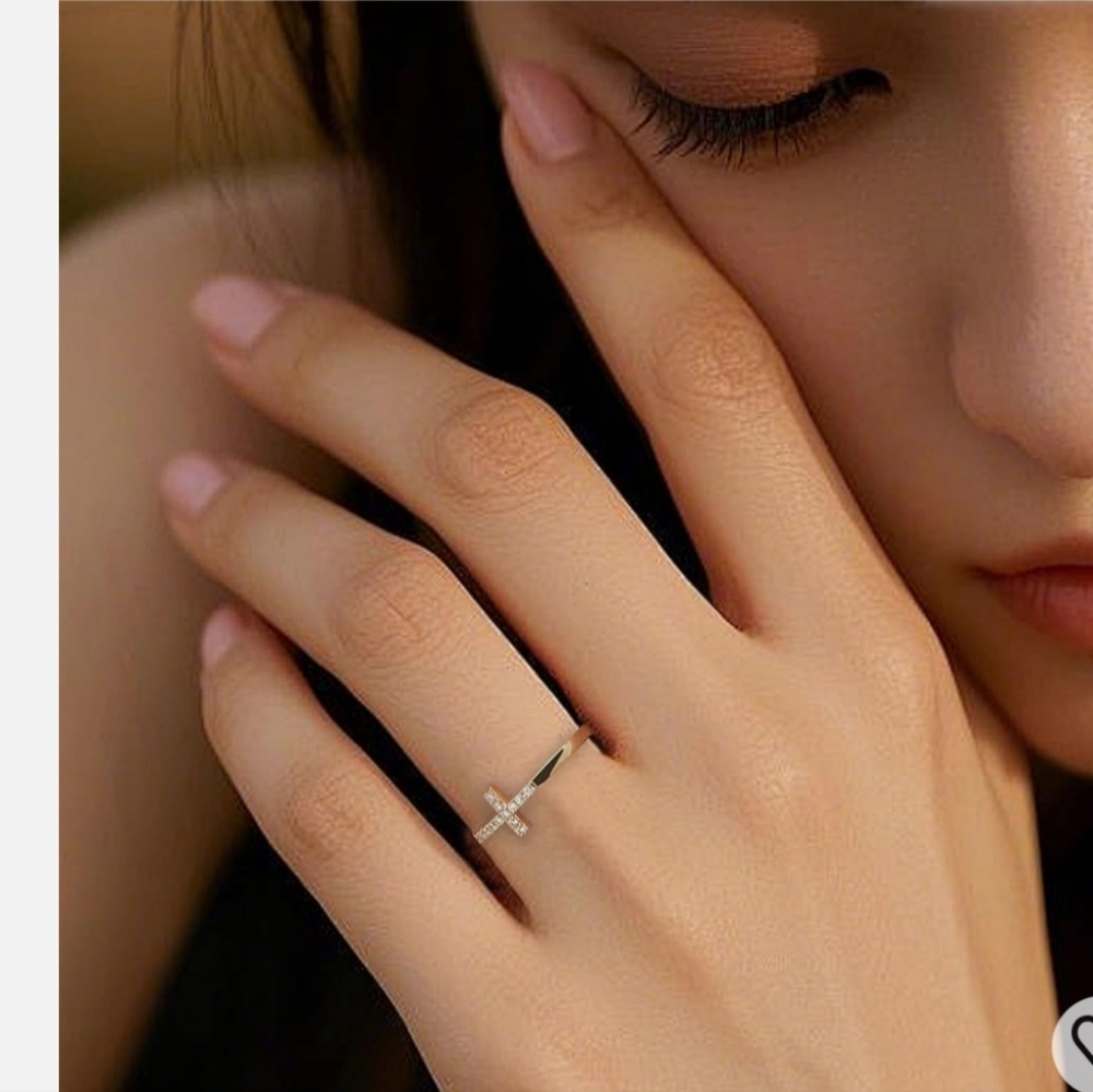 Cross Ring - Picture 2 of 5